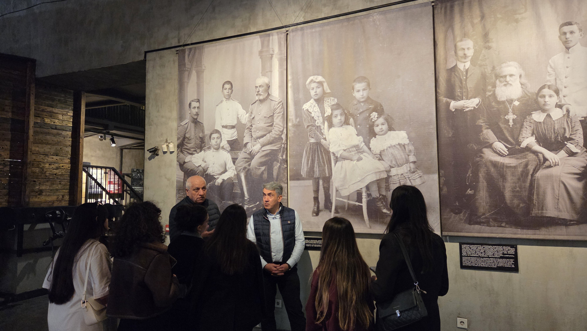 სტუდენტების ვიზიტი საბჭოთა ოკუპაციის მუზეუმში